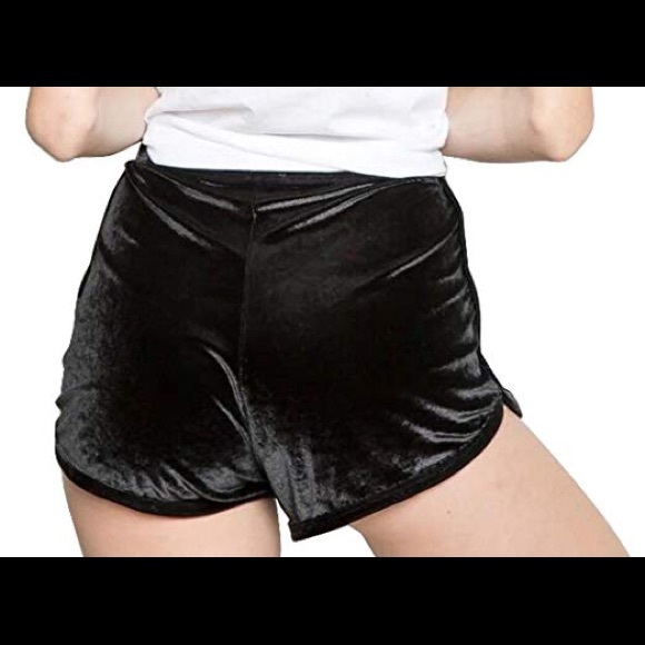 Black velvet shorts - Picture 1 of 3